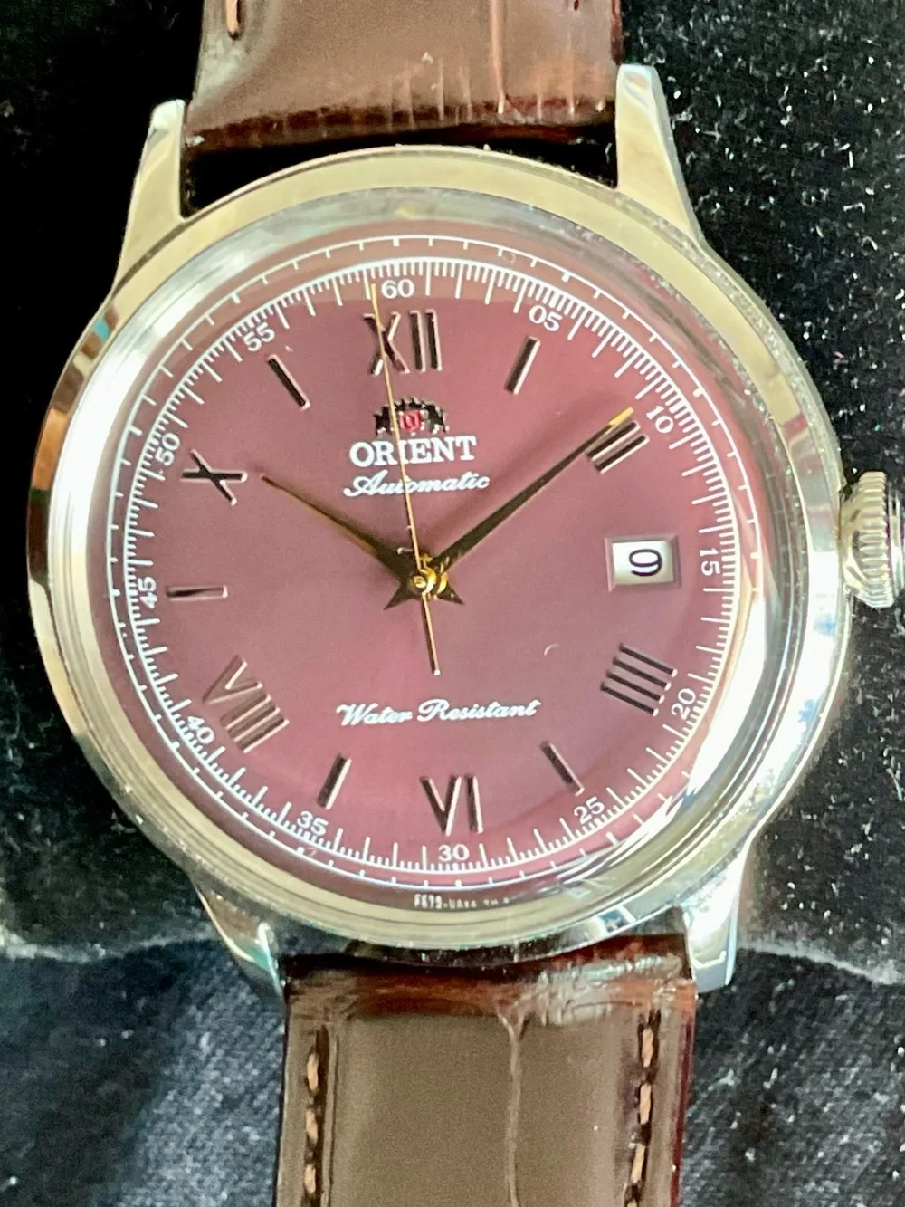 Orient Men's Automatic Red Dial Bambino Version 2 Mint Box/Manual